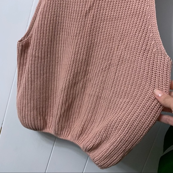 Sleeveless Pink Knit Top - Picture 6 of 8